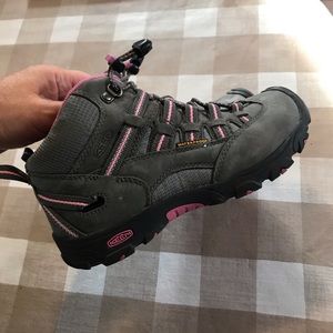 Keen gray& pink waterproof hiking boots